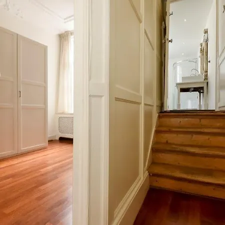 Townhouse In Centre Den Haag
