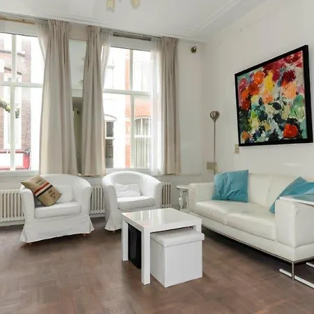Townhouse In Centre