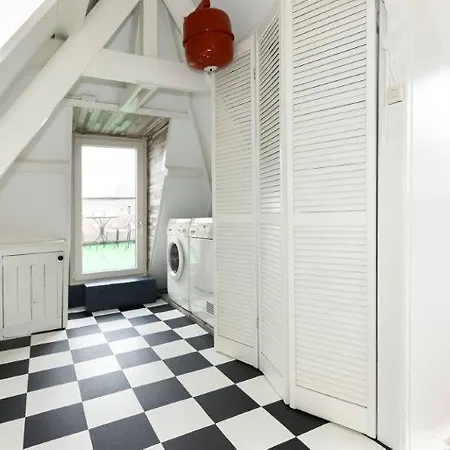 Townhouse In Centre Den Haag
